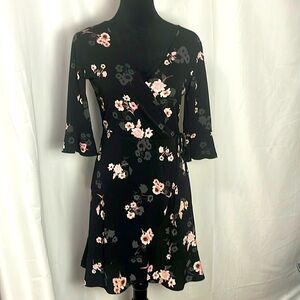 Candies Wrap dress with ruffle embelleshments XS